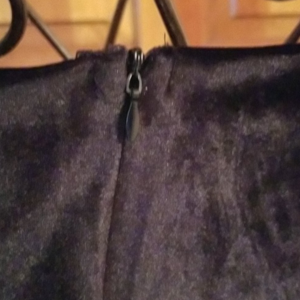 Dress - Picture 8 of 8